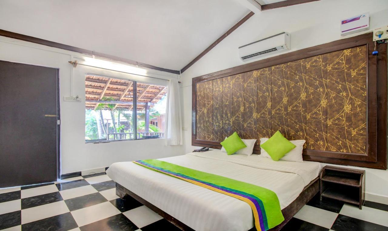 Treebo Trend Ashwem Beach Resort Goa Мандрем Экстерьер фото